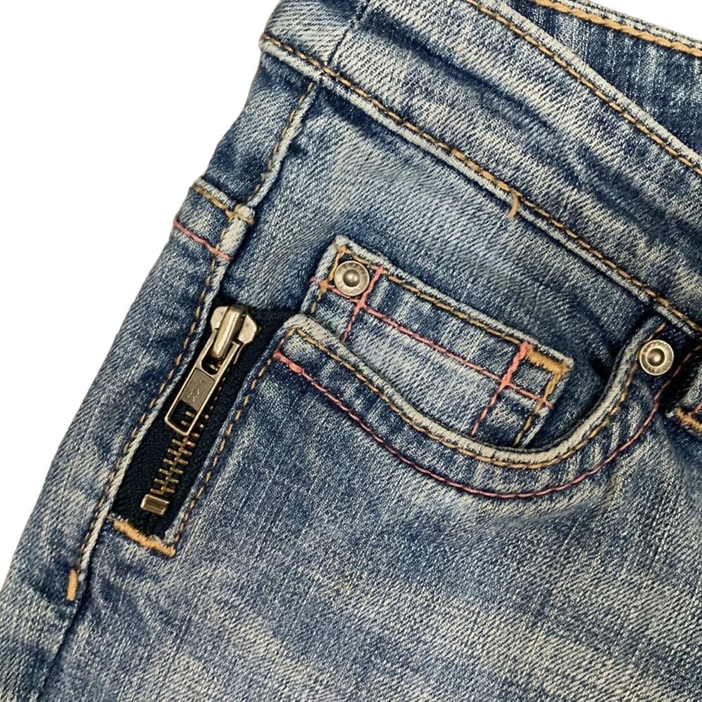 ESPRIT Y2K Boho Embroidered Back Pockets Zipper Detail Cropped Jeans - Picture 3 of 9
